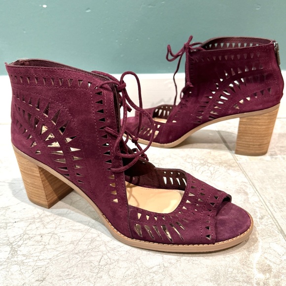 VINCE CAMUTO tarita ANKLE BOOTIES lace up BOOTS cut out heels womens 13 new plum - Picture 3 of 12